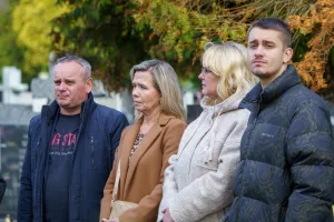 skierniewice tlumy na cmentarzu komunalnym przy ul. strobowskiej w sobote 1 listopada 4 z 71