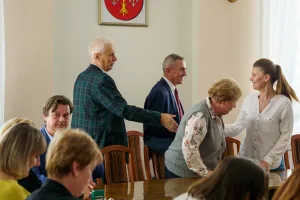 Niespełna 300 tys. złotych na „Wyjście z Klasą” - Dofinansowanie dla 22 Szkół z Powiatu Skierniewickiego 8 wyjscie z klasa niespelna 300 tys. zl dla uczniow z powiatu skierniewickiego 1 z 44