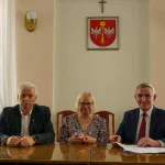wyjscie z klasa niespelna 300 tys. zl dla uczniow z powiatu skierniewickiego 10 z 44