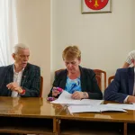 wyjscie z klasa niespelna 300 tys. zl dla uczniow z powiatu skierniewickiego 12 z 44
