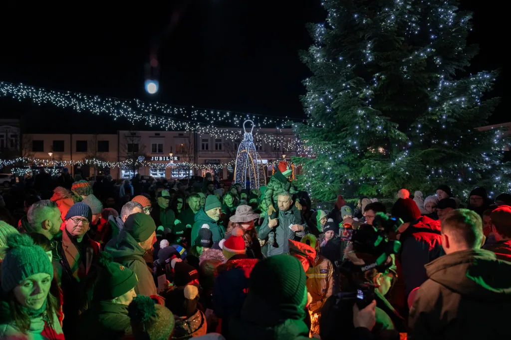2025 12 14 21 35 53 47