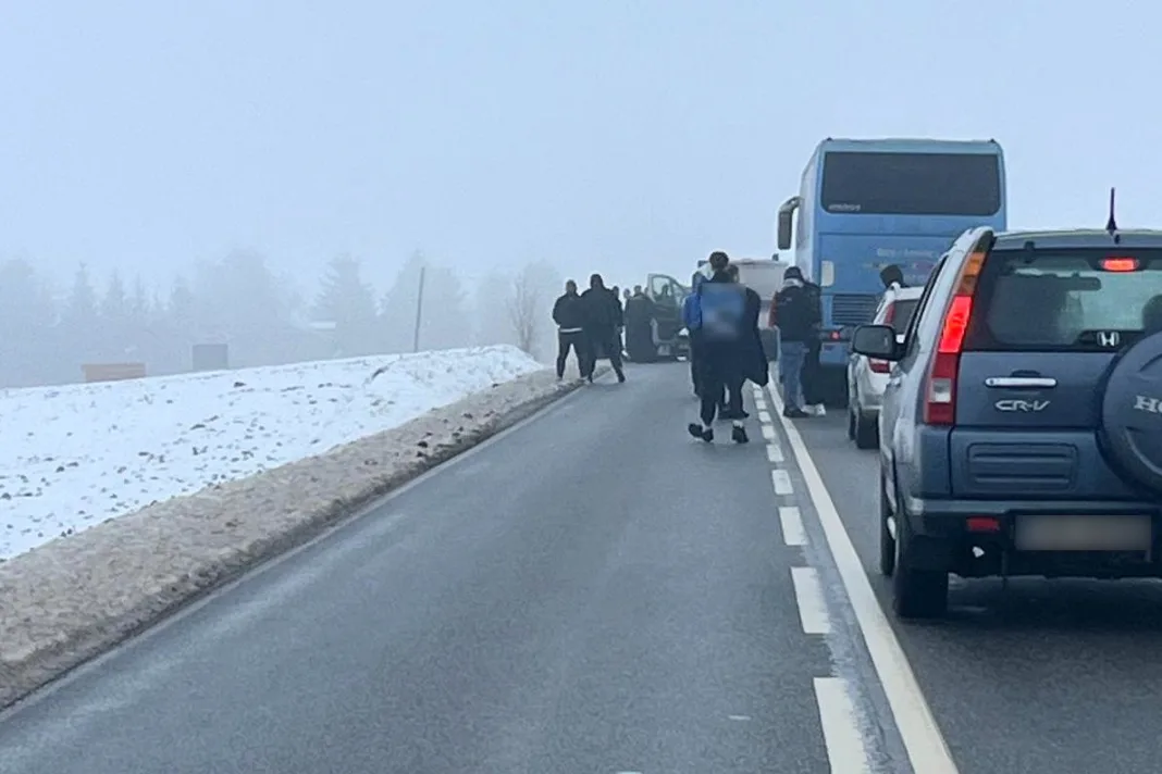 Pseudokibice Grudziądz atak na autokar kibiców Unii Skierniewice policja Jarantowice