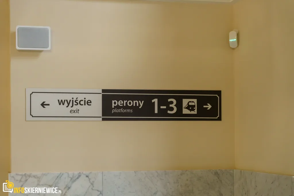 Zabytkowy dworzec w Skierniewicach powraca w blasku. Koniec modernizacji za 45 milionów złotych 1 dworzec kolejowy w skierniewicach po modernizacji oficjalnie oddany 3 z 60 1024x683 watermarked large