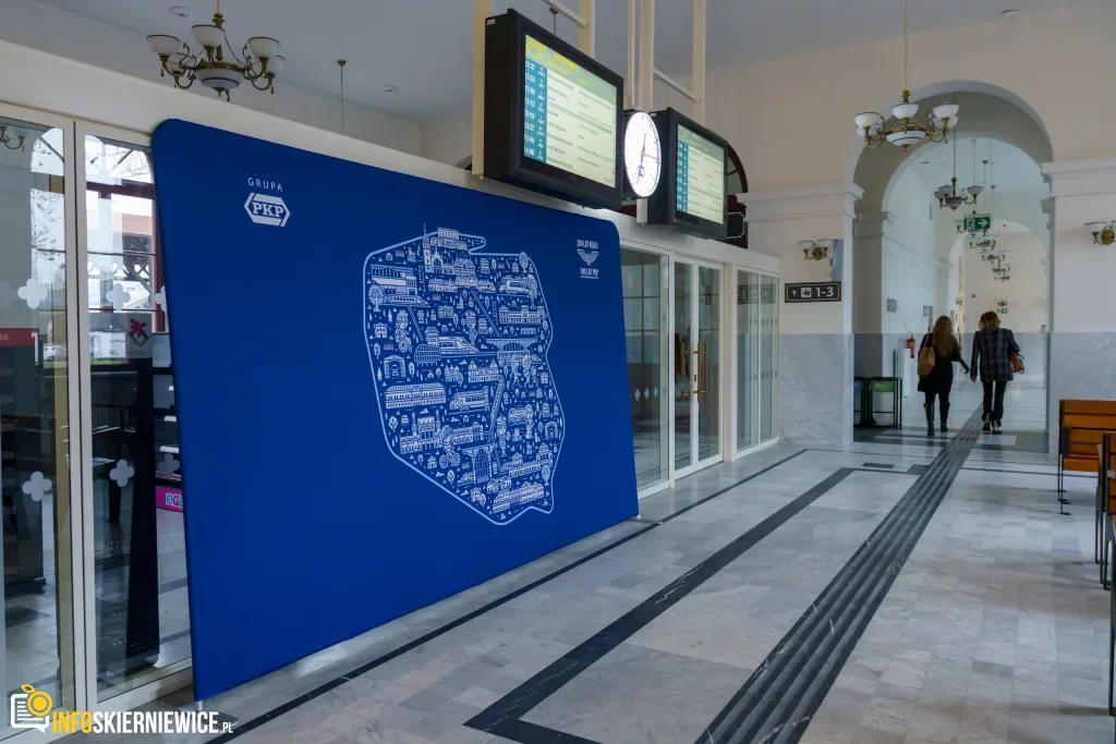 Zabytkowy dworzec w Skierniewicach powraca w blasku. Koniec modernizacji za 45 milionów złotych 1 dworzec kolejowy w skierniewicach po modernizacji oficjalnie oddany 7 z 60 1024x683 watermarked large