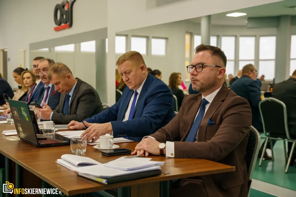 xvi sesja rady miasta skierniewice 18 grudnia 2025 r 2 z 12 1024x683 watermarked large