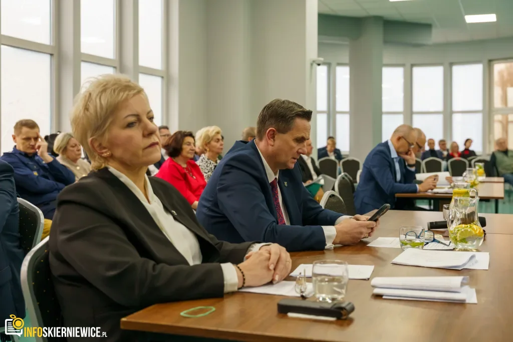 xvi sesja rady miasta skierniewice 18 grudnia 2025 r 5 z 12 1024x683 watermarked large
