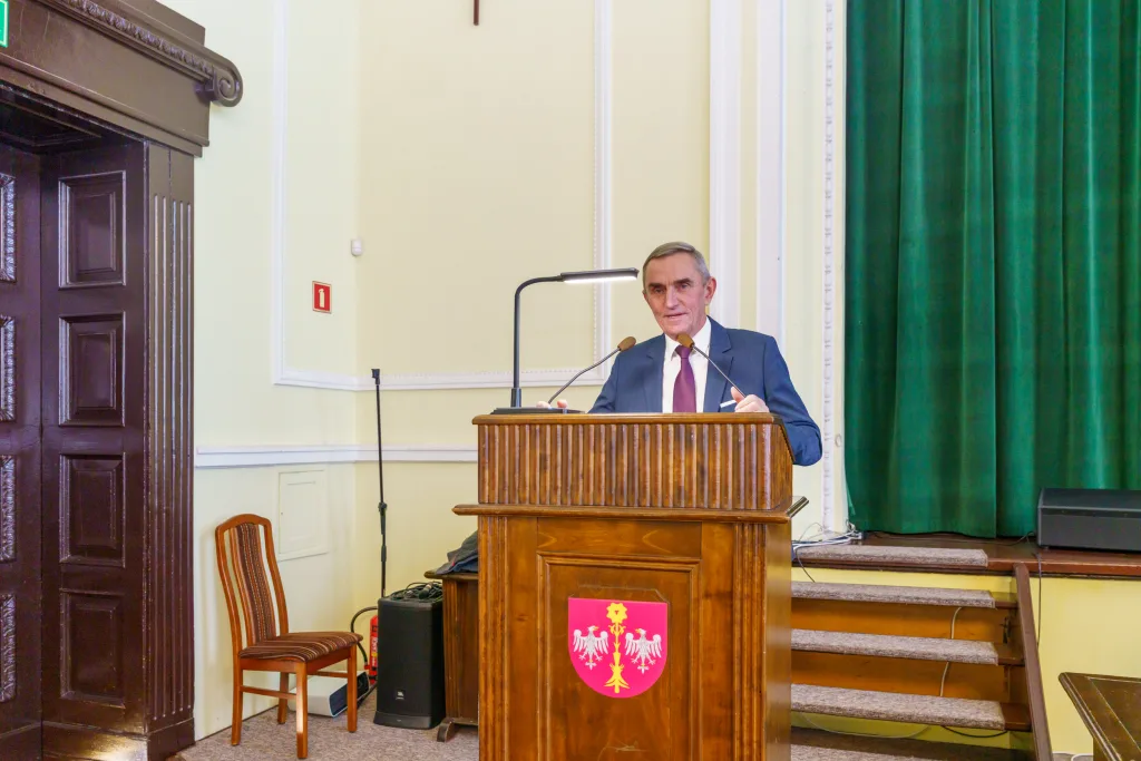 Budżet Powiatu Skierniewickiego na 2026 rok przyjęty. Inwestycje priorytetem 16 xxii sesja rady powiatu skierniewickiego 15 z 16