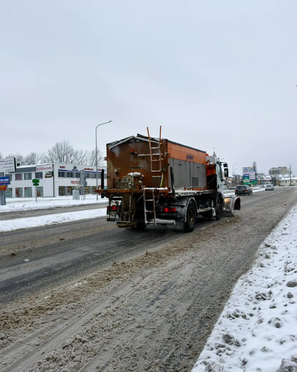 Gigantyczne liczby akcji zima w Skierniewicach. ZUM podliczył zużycie soli i piachu 38 2026 01 12 12 36 48 16
