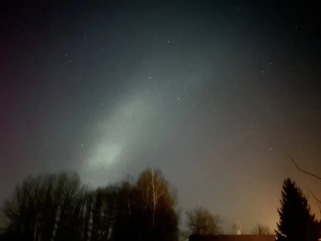 magia na niebie nad skierniewicami zorza polarna zachwycila mieszkancow2026 01 19 23 22 42 7