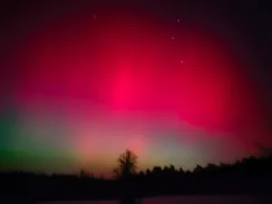 magia na niebie nad skierniewicami zorza polarna zachwycila mieszkancow2026 01 19 23 28 36 3