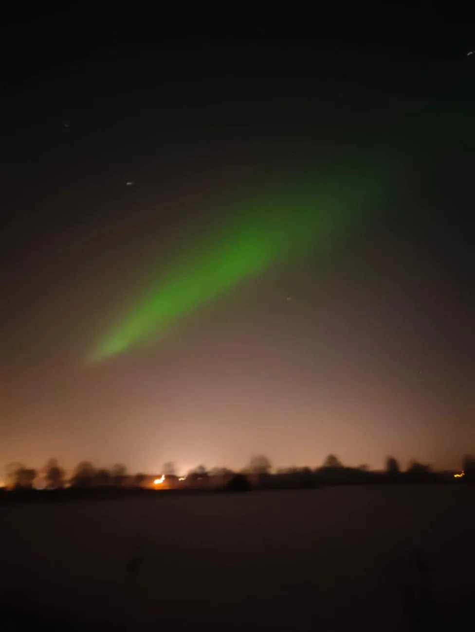 magia na niebie nad skierniewicami zorza polarna zachwycila mieszkancow2026 01 19 23 28 36