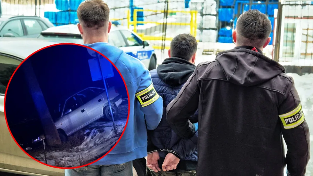 Rozbity Opel w rowie i zatrzymany mężczyzna w kajdankach przez policję w Skierniewicach.