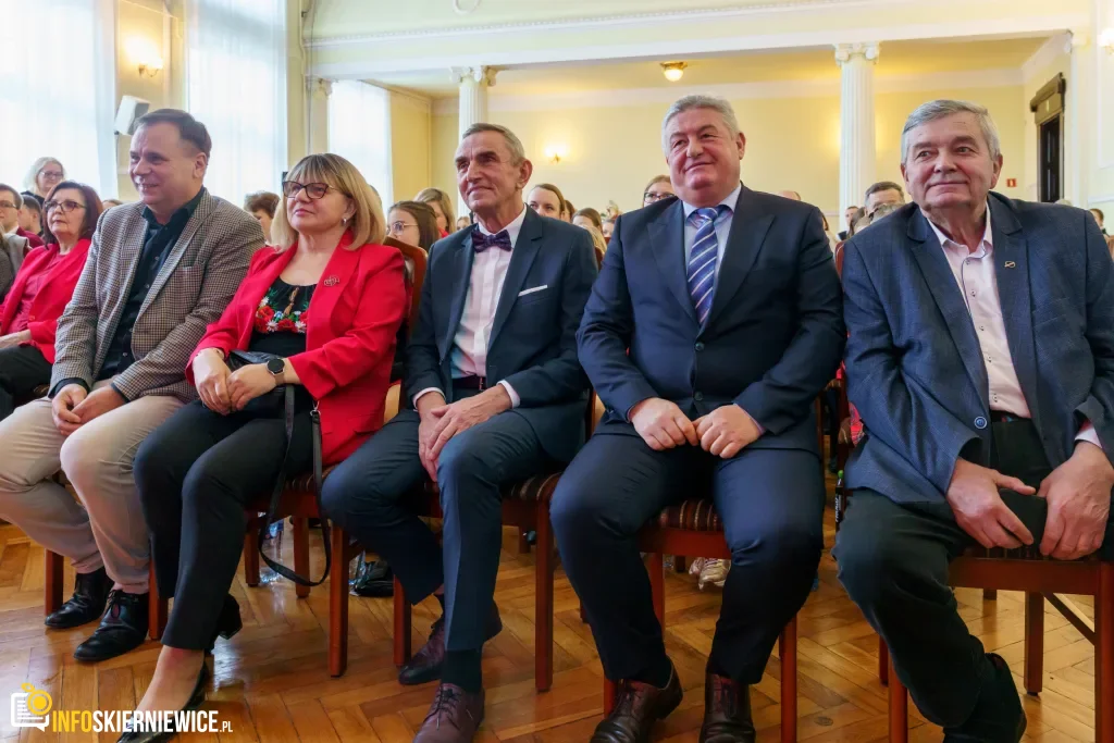 V Przegląd Kolęd i Pastorałek w Skierniewicach za nami 1 v przeglad koled i pastoralek swieta lacza ludzi czyli koledowanie ze starosta 1 z 107 1024x683 watermarked large