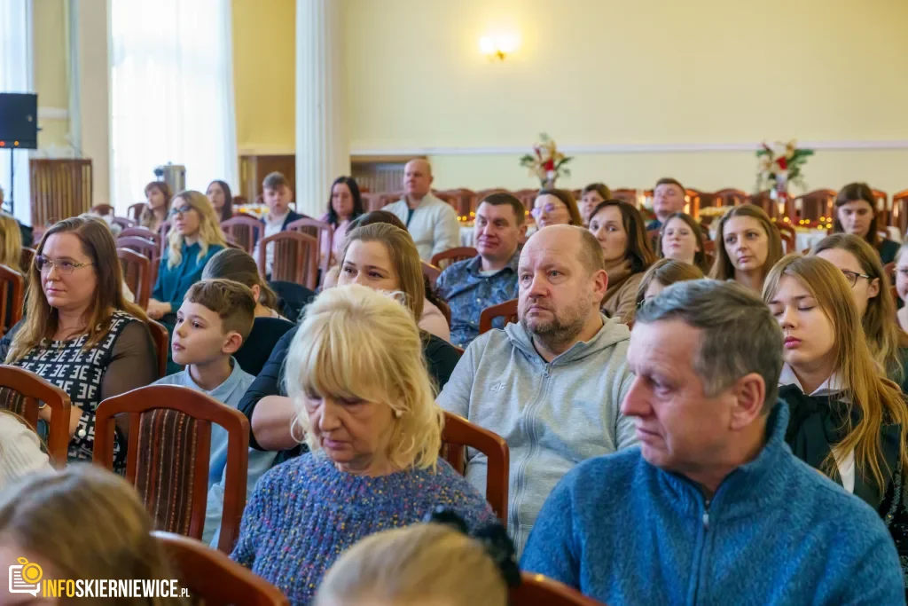 V Przegląd Kolęd i Pastorałek w Skierniewicach za nami 5 v przeglad koled i pastoralek swieta lacza ludzi czyli koledowanie ze starosta 11 z 107 1024x683 watermarked large
