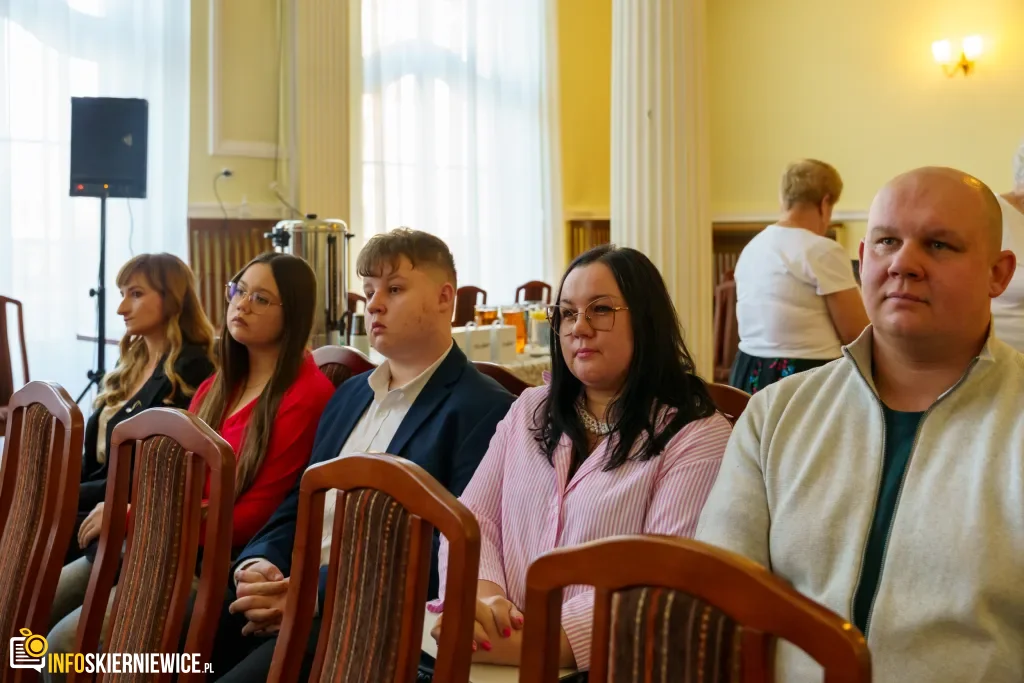 V Przegląd Kolęd i Pastorałek w Skierniewicach za nami 6 v przeglad koled i pastoralek swieta lacza ludzi czyli koledowanie ze starosta 15 z 107 1024x683 watermarked large