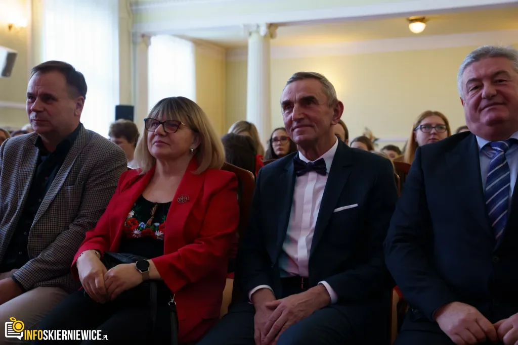 V Przegląd Kolęd i Pastorałek w Skierniewicach za nami 1 v przeglad koled i pastoralek swieta lacza ludzi czyli koledowanie ze starosta 3 z 107 1024x683 watermarked large