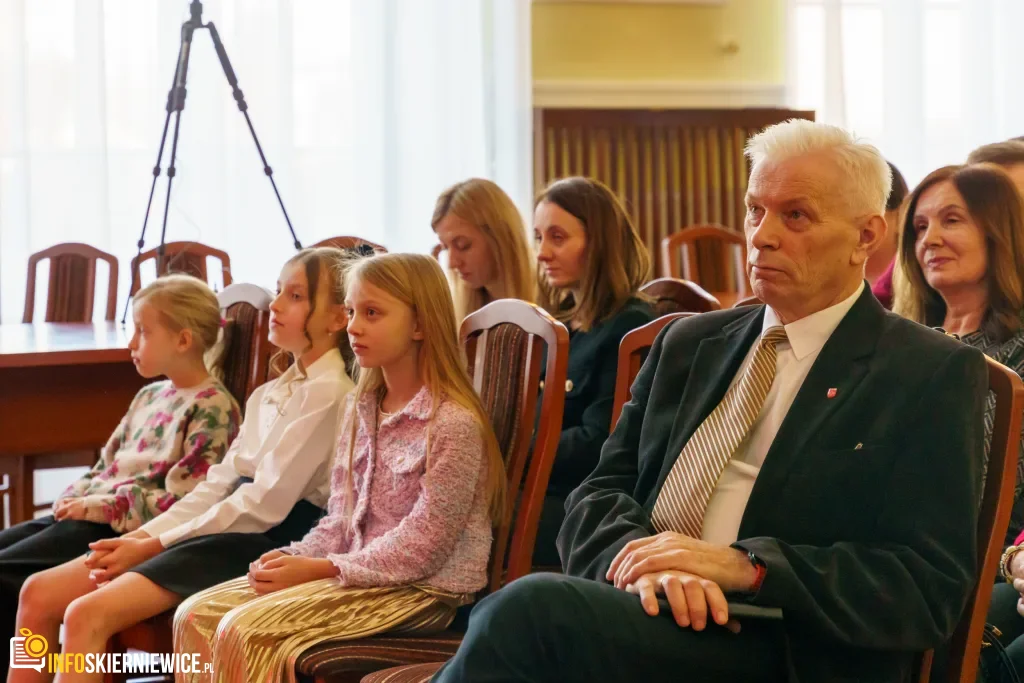 V Przegląd Kolęd i Pastorałek w Skierniewicach za nami 1 v przeglad koled i pastoralek swieta lacza ludzi czyli koledowanie ze starosta 8 z 107 1024x683 watermarked large