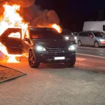 1 samochod plonal na wiadukcie w skierniewicach