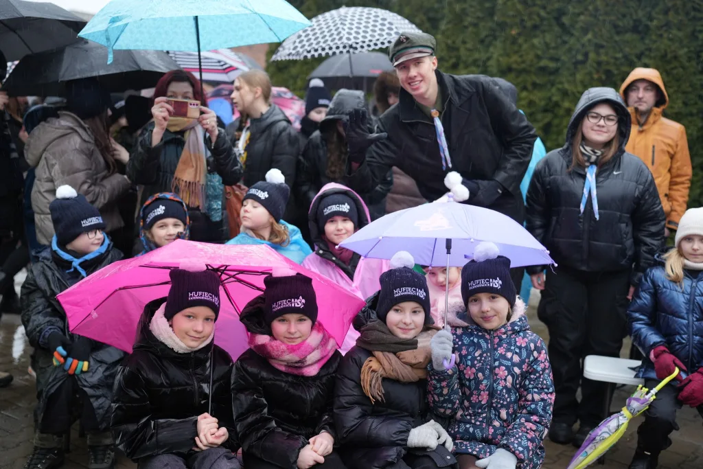Skierniewiccy harcerze świętowali Dzień Myśli Braterskiej i otworzyli nową siedzibę hufca 6 19 otwarcie siedziby zhp skierniewice sienkiewicza