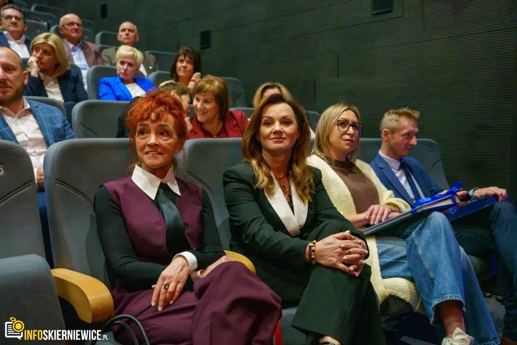 Skierniewice świętują 30 lat Pływalni NAWA. Zobacz zdjęcia z dzisiejszej gali 5 gala 30 lecia plywalni miejskiej nawa 16 z 33 1024x683 watermarked large