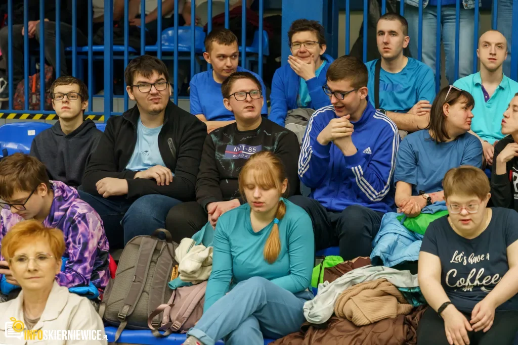 Mikołaj „Bagi” Bagiński i Elżbieta Romanowska w Skierniewicach. Tłumy na wyjątkowym dniu w nowej hali OSiR 5 galeria skierniewice bagi romanowska nasz nowy dom 29 z 74 1024x683 watermarked large