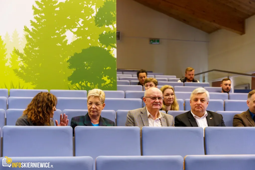 konferencja szkola przyjazna harcerstwu w skierniewicach 12 z 20 1024x683 watermarked large