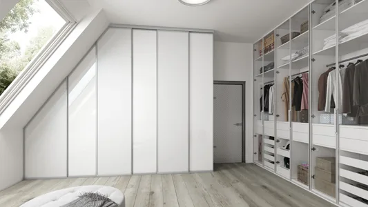 Ukryta garderoba w sypialni - jak bezpiecznie i ergonomicznie zaplanować przechowywanie? 3 pomysly na nowa garderobe