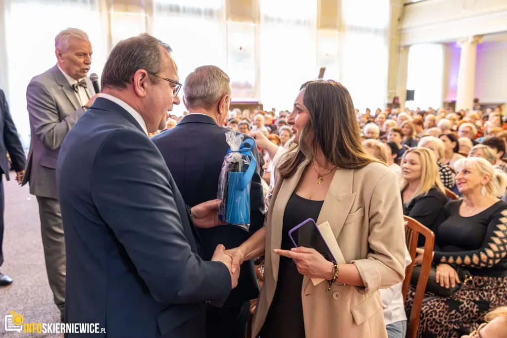 powiatowy dzien kobiet w skierniewicach 2026 91 z 126 1024x683 watermarked large