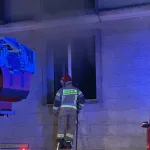 Pożar mieszkania w bloku przy ulicy Jagiellońskiej w Skierniewicach.