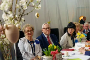 Spotkanie wielkanocne w hali OSiR w Skierniewicach. Tłumy mieszkańców i 76 zdjęć z uroczystości 8 spotkanie wielkanocne w hali osir w skierniewicach 1 z 11