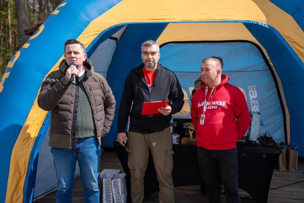 Klasyki wróciły na sezon. W Sielskiej Stanicy pojawiło się ponad 250 aut.
