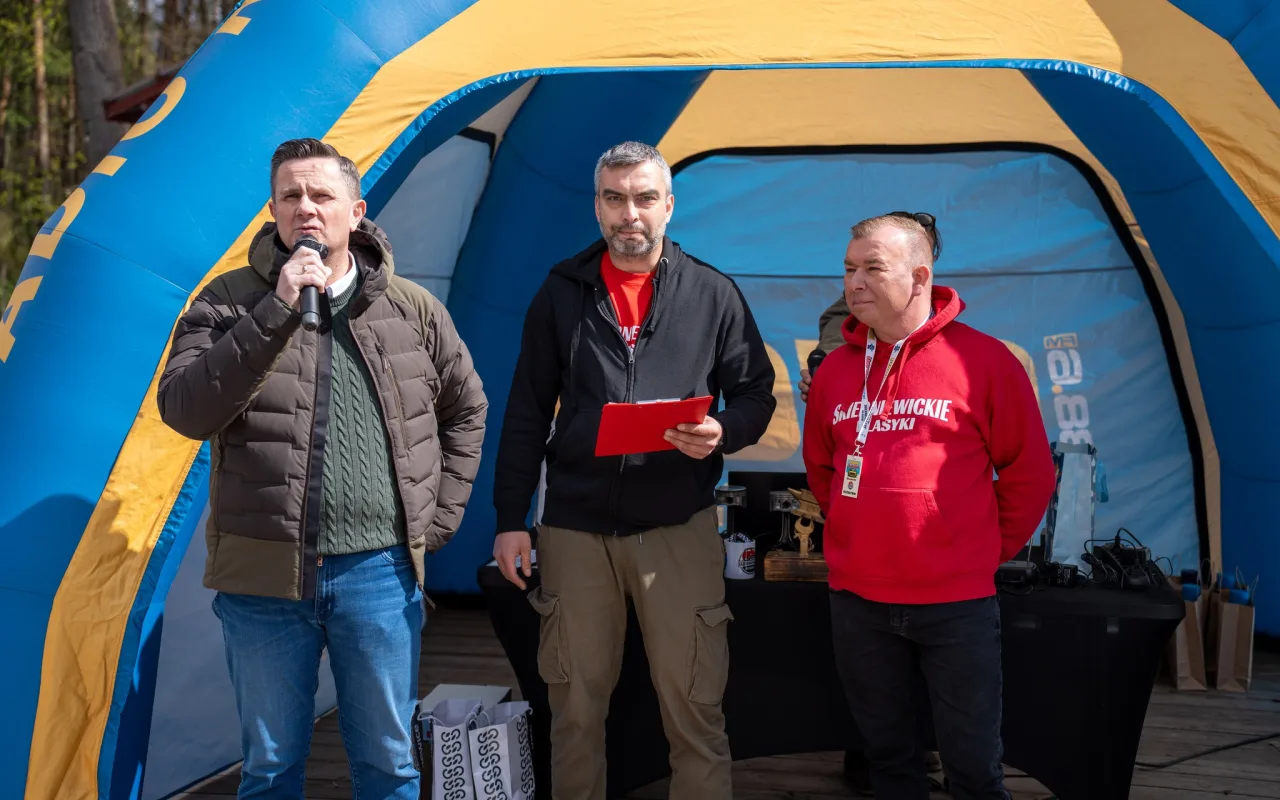 Klasyki wróciły na sezon. W Sielskiej Stanicy pojawiło się ponad 250 aut.