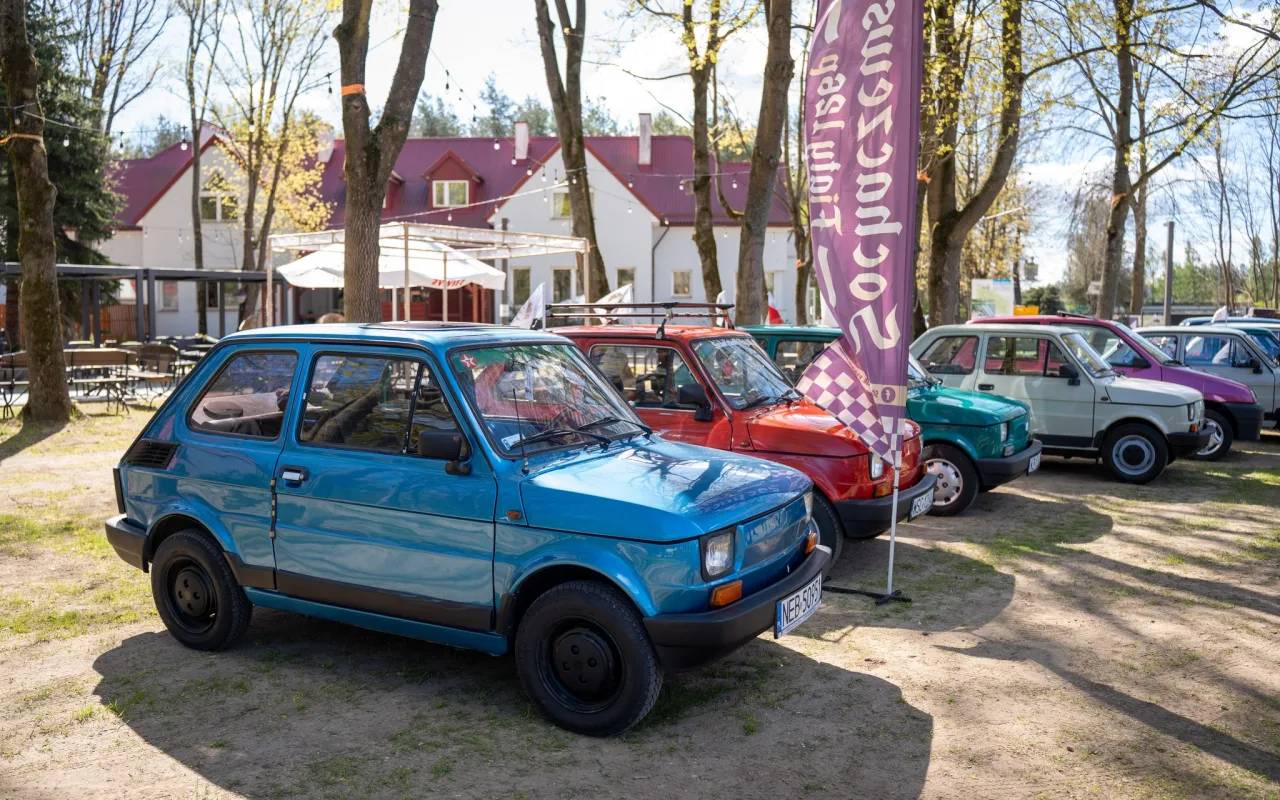 Klasyki wróciły na sezon. W Sielskiej Stanicy pojawiło się ponad 250 aut.