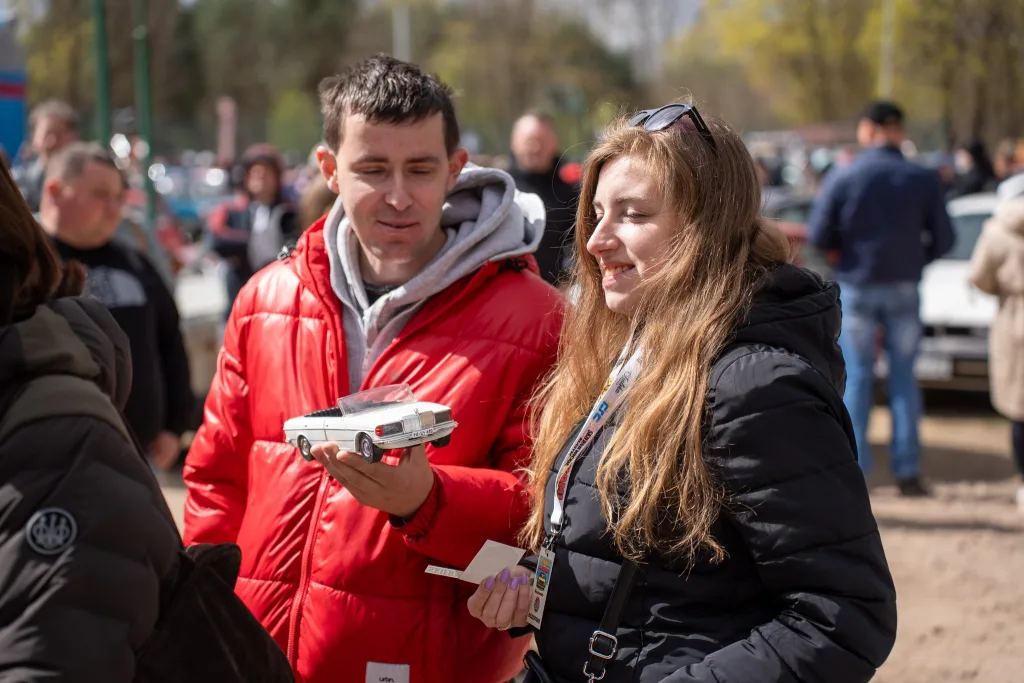 Klasyki wróciły na sezon. W Sielskiej Stanicy pojawiło się ponad 250 aut.