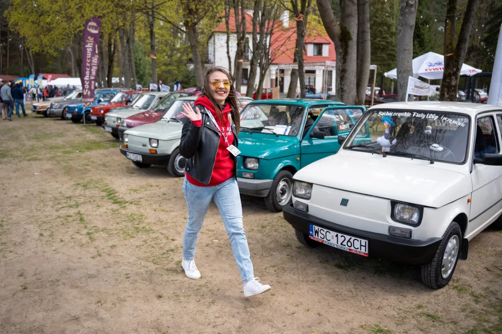 Klasyki wróciły na sezon. W Sielskiej Stanicy pojawiło się ponad 250 aut.