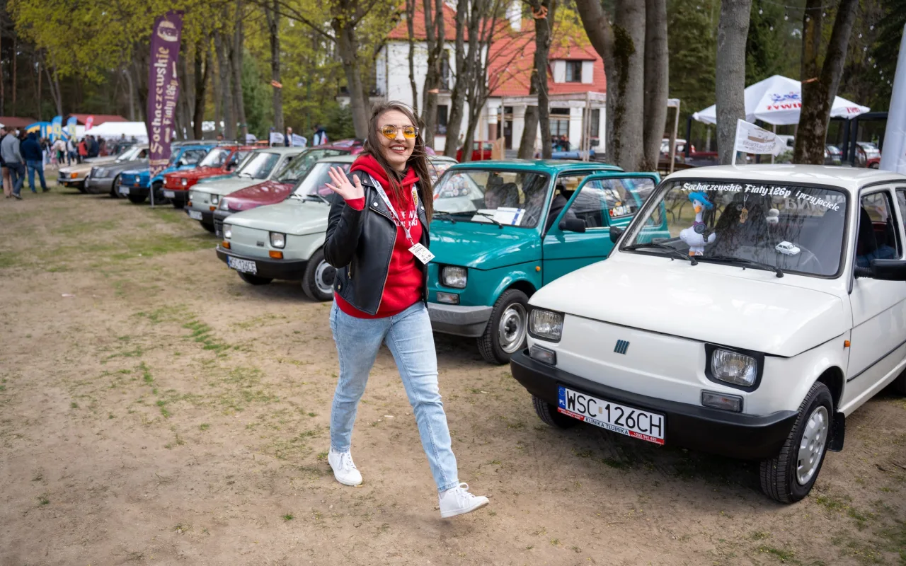 Klasyki wróciły na sezon. W Sielskiej Stanicy pojawiło się ponad 250 aut.