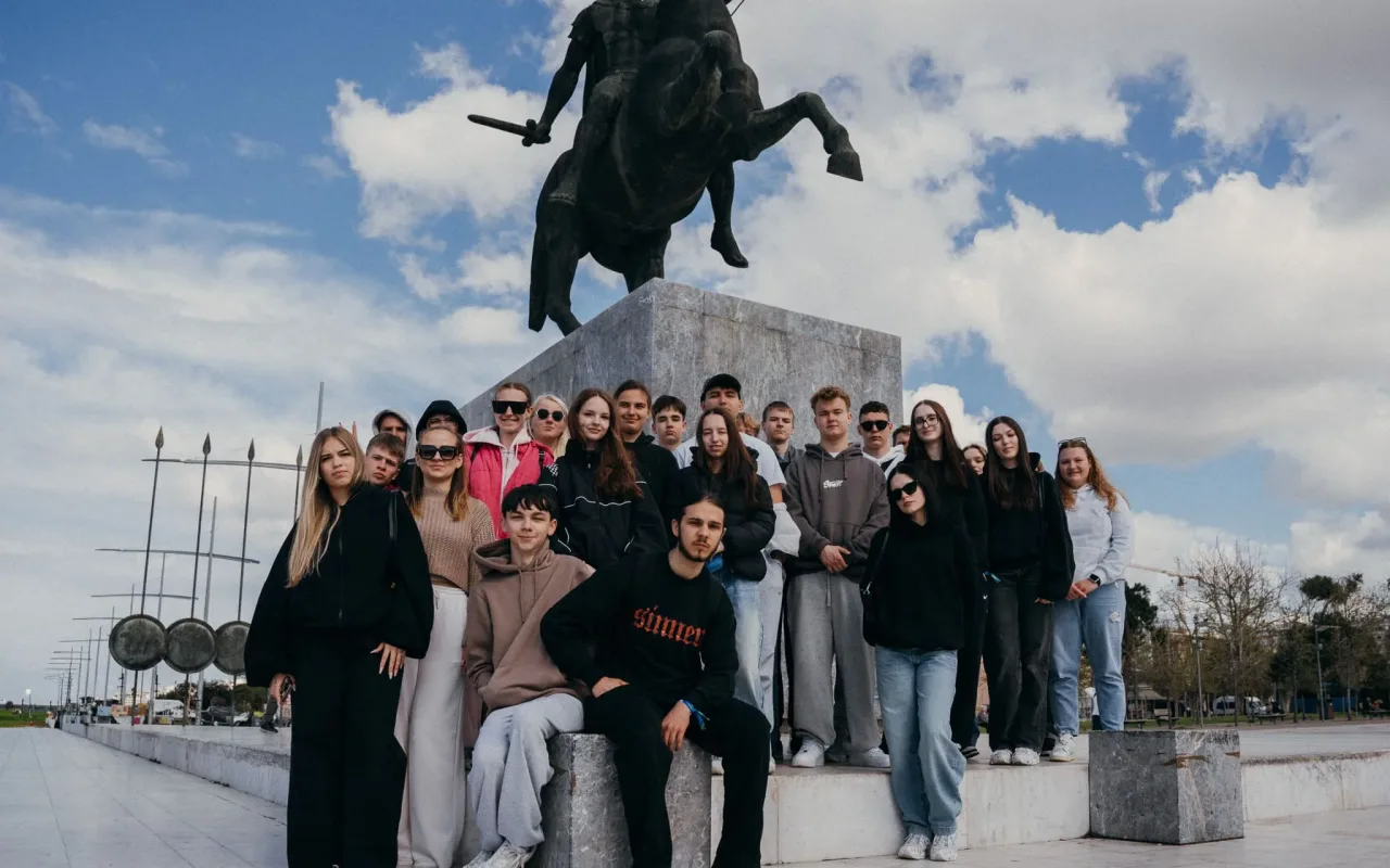 Uczniowie klas mundurowych z Zespółu Szkół w Bolimowie podczas historycznego szkolenia zawodowego w Grecji w ramach programu Erasmus+