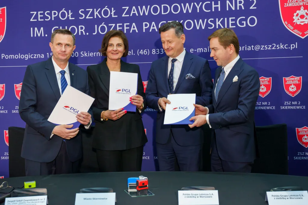 mechanik lotniczy w kierniewicach wspolpraca pgl 36 z 41