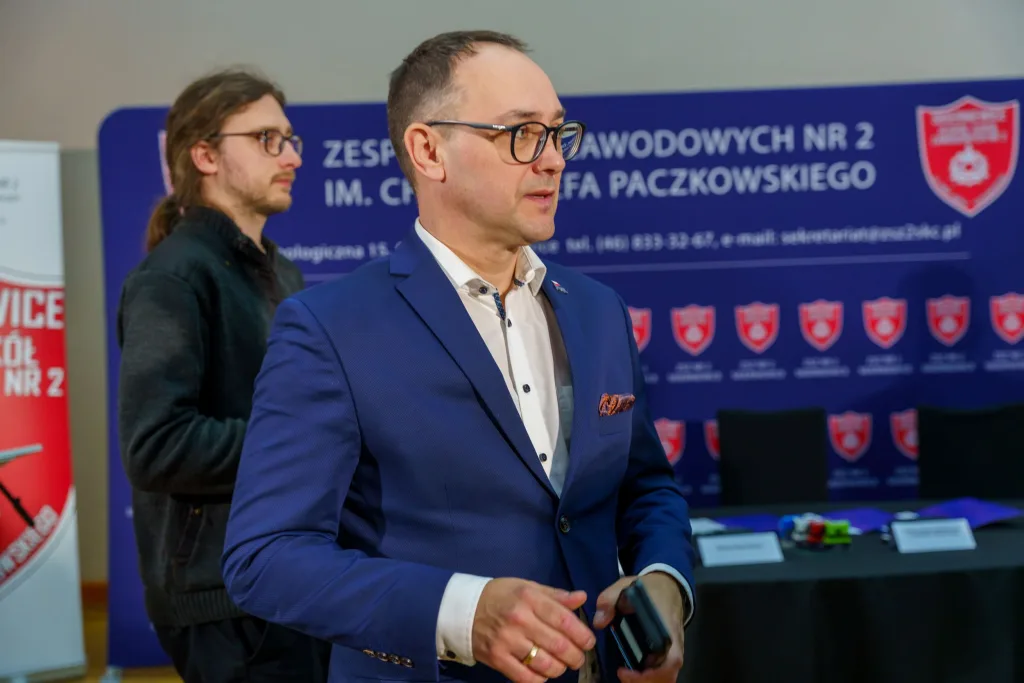 mechanik lotniczy w kierniewicach wspolpraca pgl 4 z 41