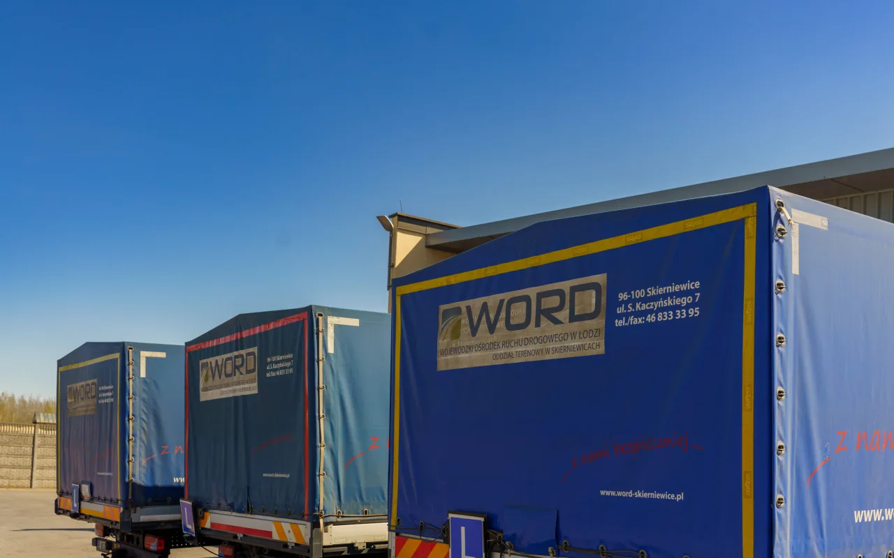 Uczestnicy XXVIII Ogólnopolskiego Młodzieżowego Turnieju Motoryzacyjnego w WORD Skierniewice podczas rywalizacji o awans do finału