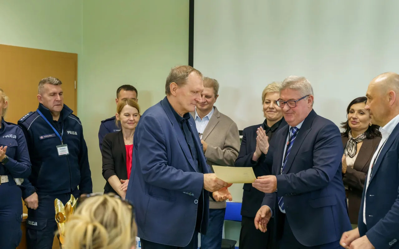Uczestnicy XXVIII Ogólnopolskiego Młodzieżowego Turnieju Motoryzacyjnego w WORD Skierniewice podczas rywalizacji o awans do finału