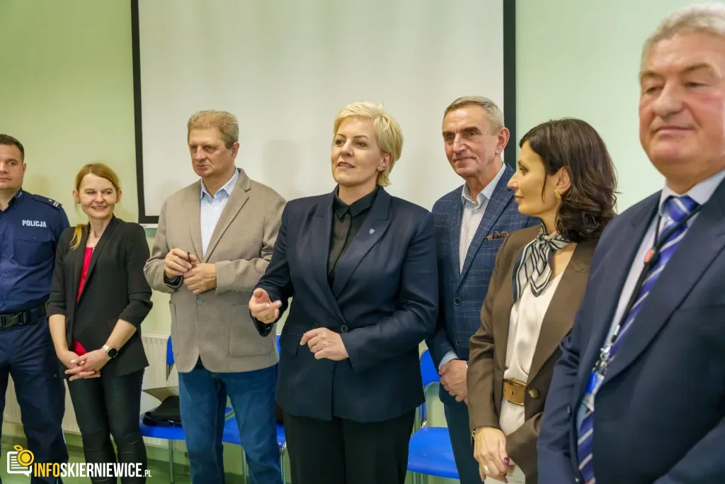 Uczestnicy XXVIII Ogólnopolskiego Młodzieżowego Turnieju Motoryzacyjnego w WORD Skierniewice podczas rywalizacji o awans do finału