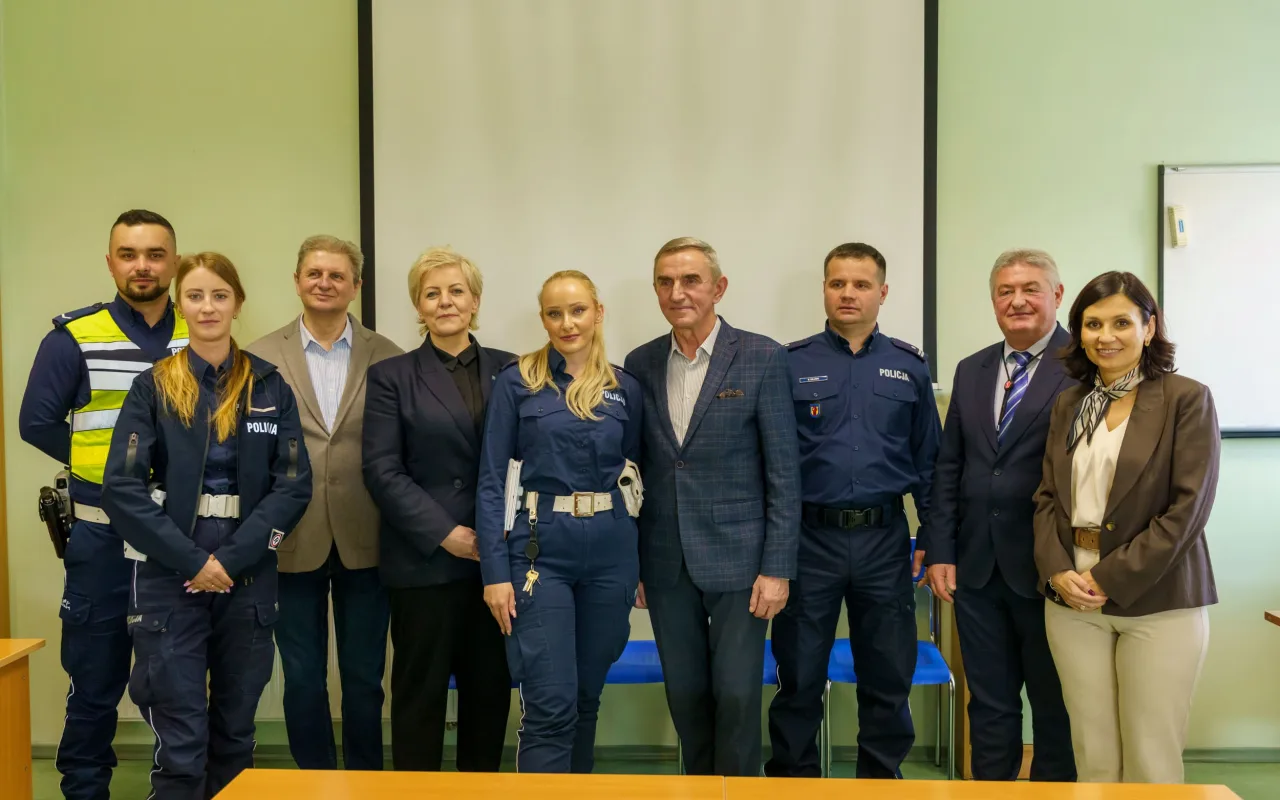 Uczestnicy XXVIII Ogólnopolskiego Młodzieżowego Turnieju Motoryzacyjnego w WORD Skierniewice podczas rywalizacji o awans do finału