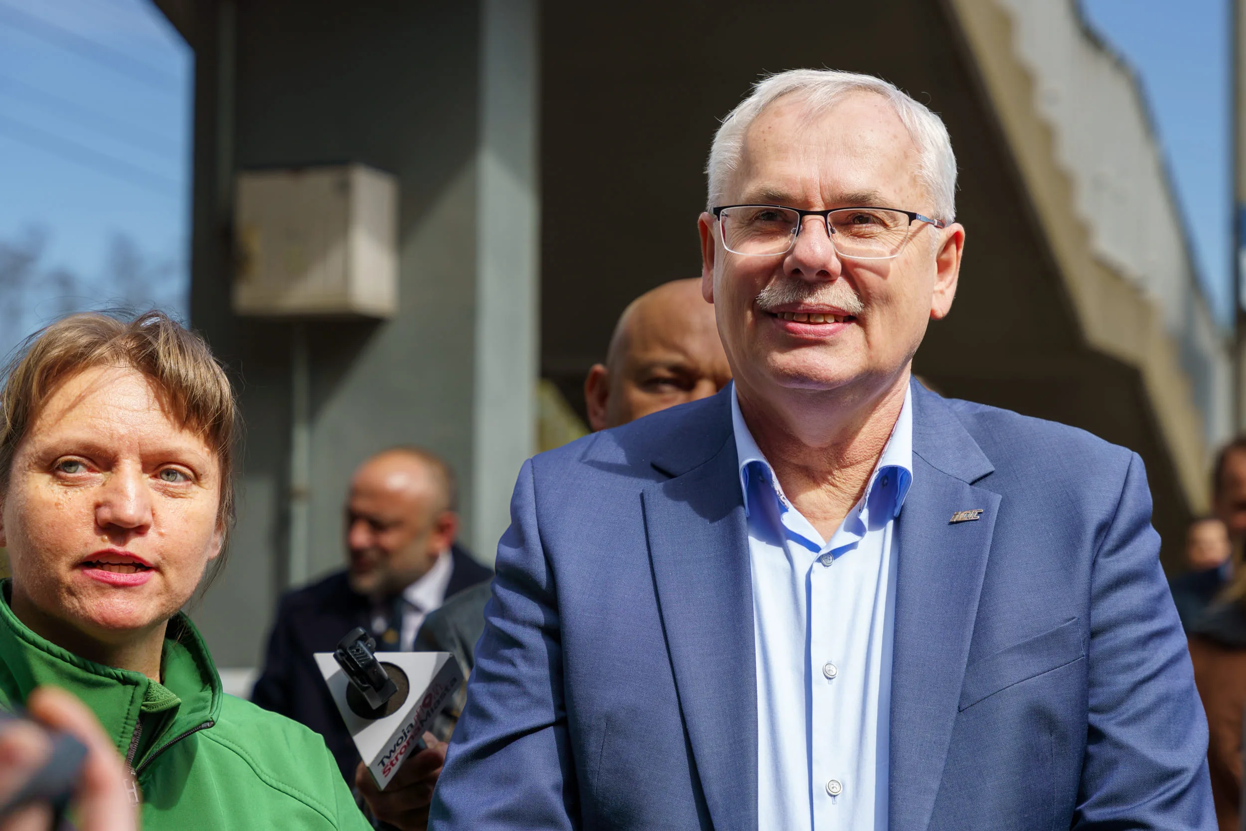 Dzisiaj, 13 kwietnia, na stacji w Skierniewicach zaprezentowano Pociąg Nieśpieszny. Zobacz zdjęcia retro wnętrz i sprawdź daty kursów na majówkę 2026!