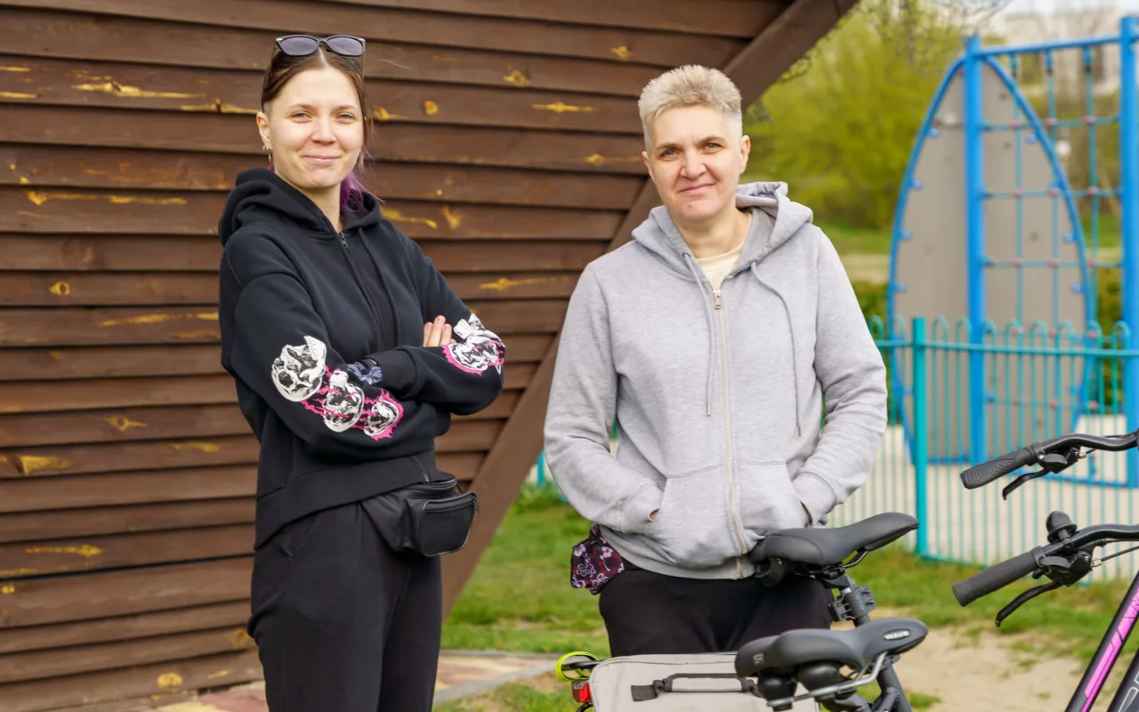 Rowerzyści podczas spotkania nad Zalewem Zadębie w Skierniewicach, zorganizowanego jako rozgrzewka przed Rowerową Stolicą Polski.