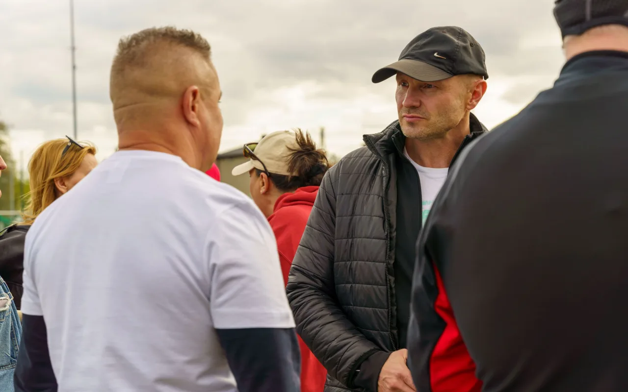 Rowerzyści podczas spotkania nad Zalewem Zadębie w Skierniewicach, zorganizowanego jako rozgrzewka przed Rowerową Stolicą Polski.