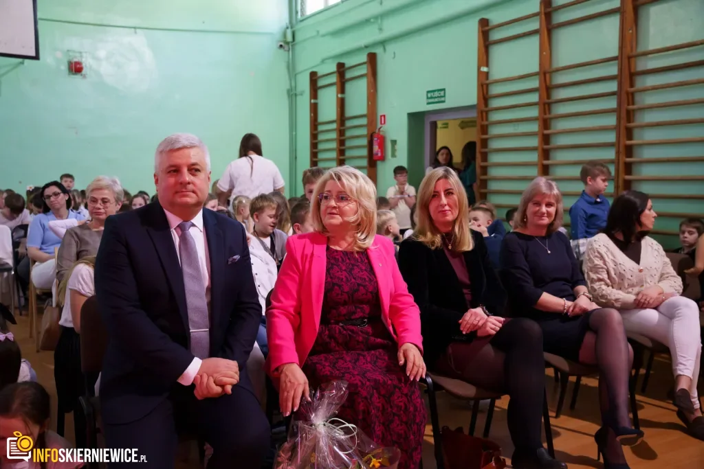 Świąteczny klimat w Szkole Podstawowej nr 1 w Skierniewicach. Zobacz galerię ze spotkania przy ul. Kilińskiego 1 spotkanie wielkanocne w sp nr 1 w skierniewicach 39 z 62 1024x683 watermarked large