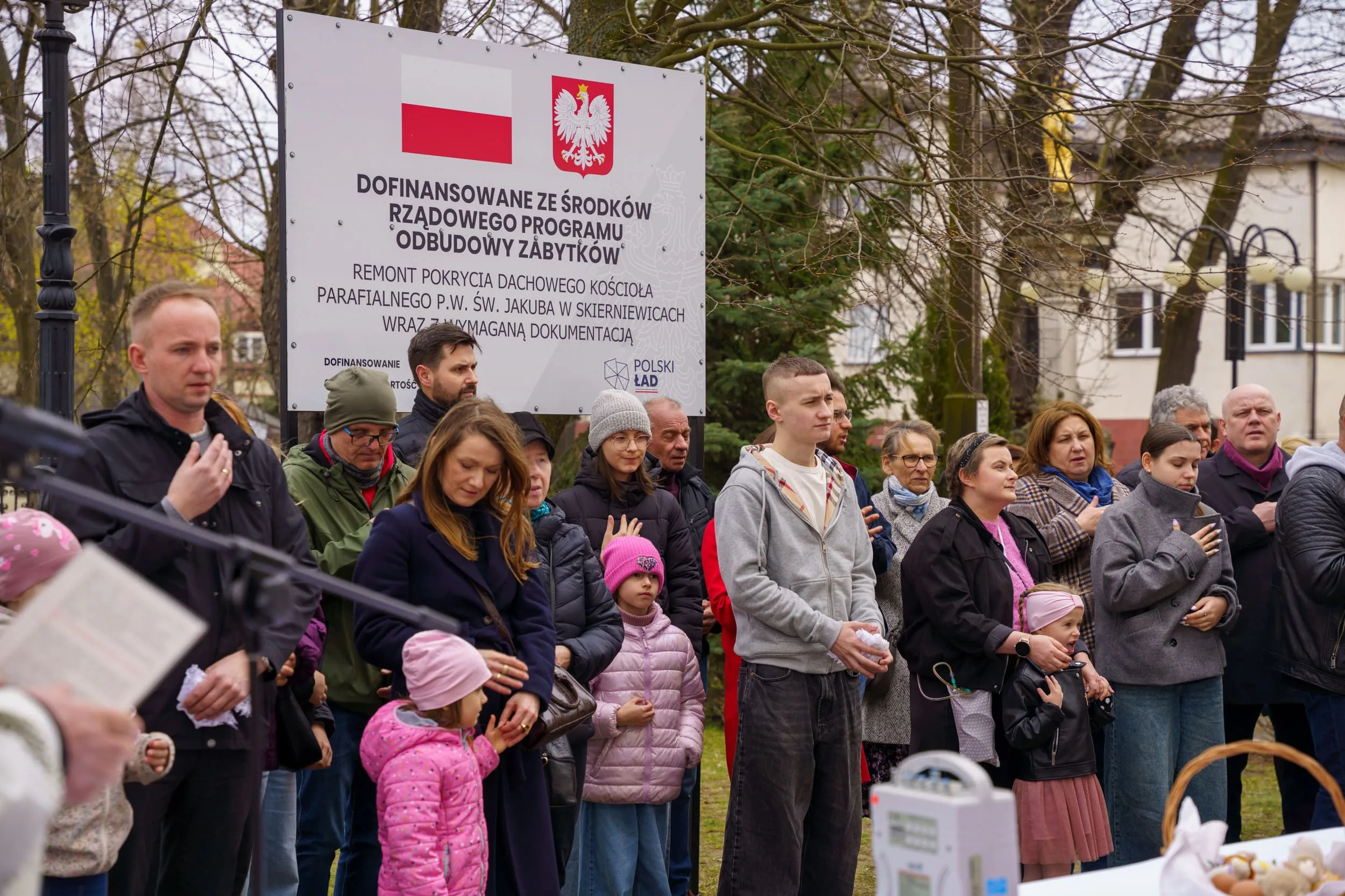 Święcenie pokarmów 2026 w Skierniewicach. Tłumy u św. Jakuba i św. Stanisława [ZDJĘCIA] — zdjęcie 10 z 70