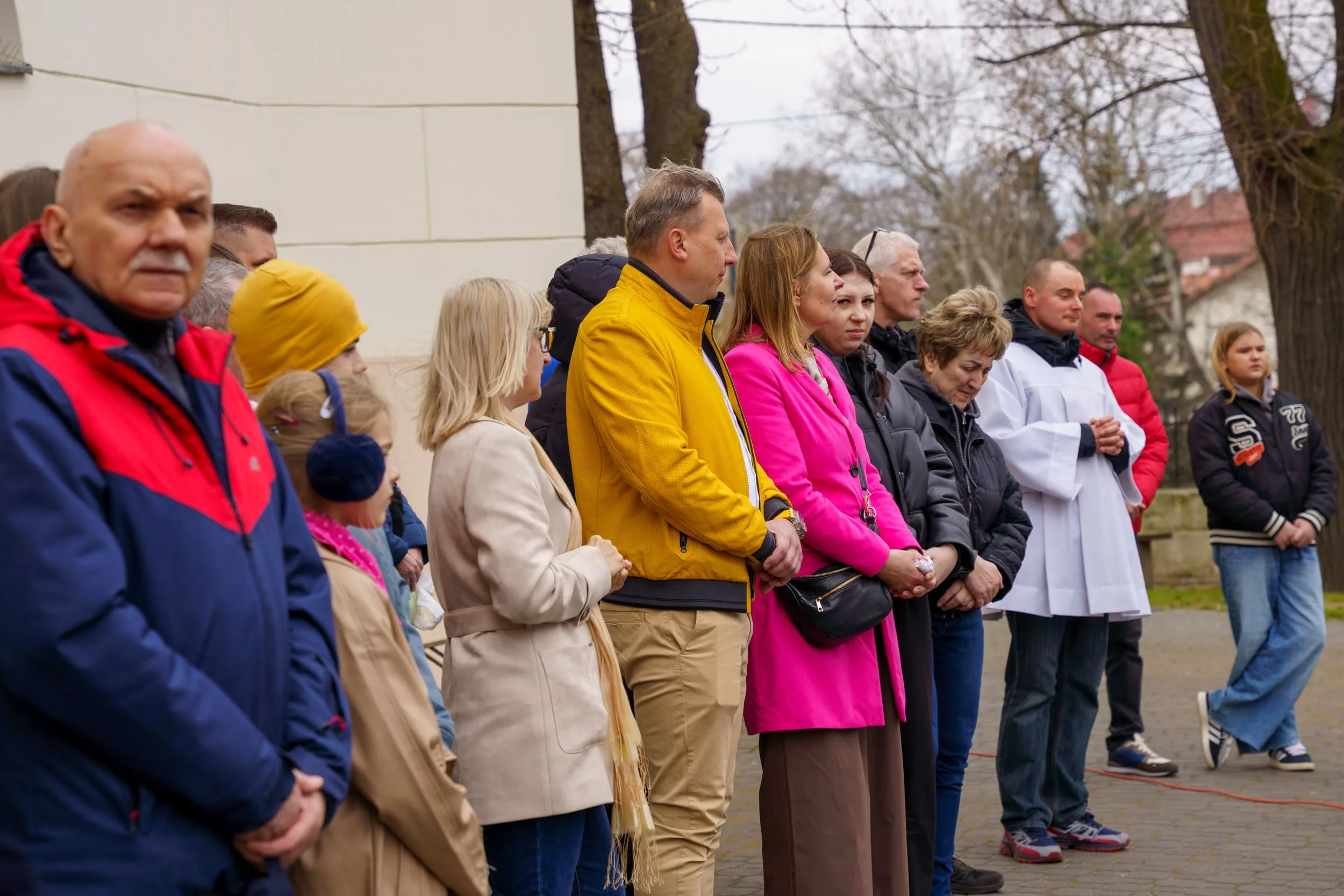 Święcenie pokarmów 2026 w Skierniewicach. Tłumy u św. Jakuba i św. Stanisława [ZDJĘCIA] — zdjęcie 23 z 70
