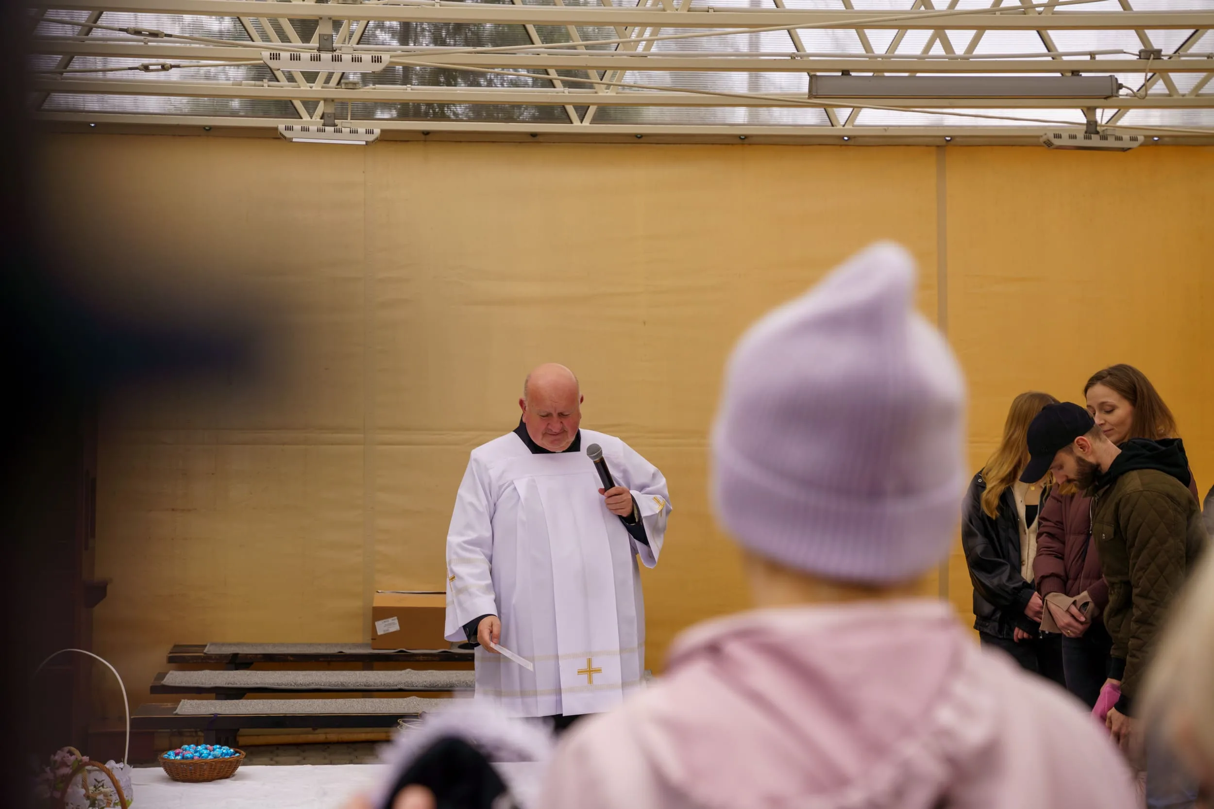 Święcenie pokarmów 2026 w Skierniewicach. Tłumy u św. Jakuba i św. Stanisława [ZDJĘCIA] — zdjęcie 64 z 70